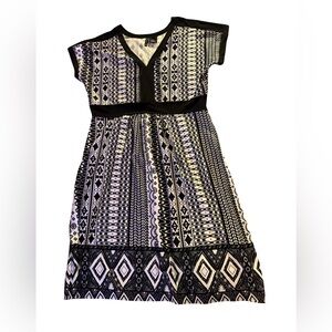 new directions Black and White Geometric Print Dress